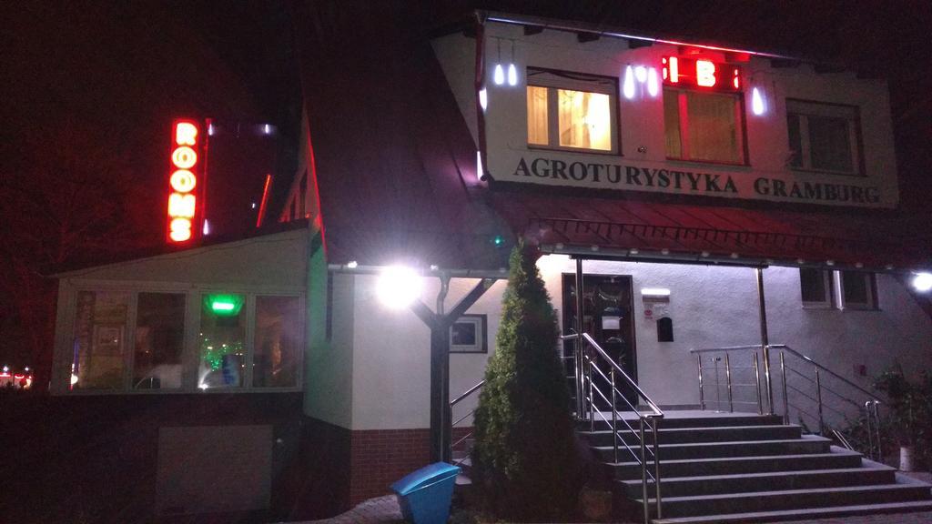 Agroturystyka Gramburg ズブレボ エクステリア 写真